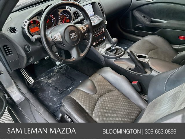 Used 2017 Nissan 370Z Touring RWD image 21
