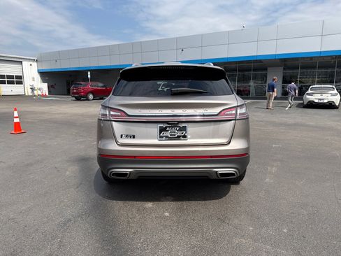 Used 2021 Lincoln Nautilus Reserve image 4