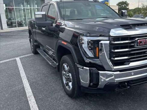 Used 2025 GMC Sierra 2500 SLT w/ SLT Premium Package AWD/4WD image 2
