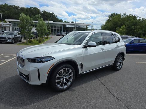 Used 2026 BMW X5 xDrive50e AWD/4WD image 8