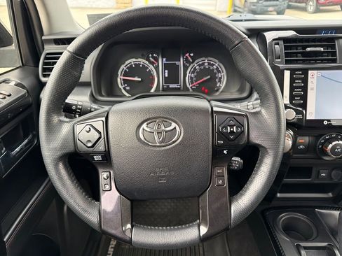 Used 2020 Toyota 4Runner Venture w/ Moonroof Package AWD/4WD image 20