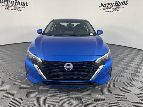 Used 2025 Nissan Sentra SV FWD image 5