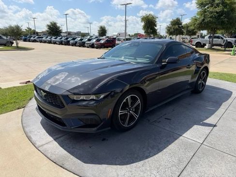 Used 2024 Ford Mustang Coupe RWD image 3