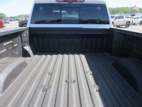 New 2026 GMC Sierra 2500 Denali w/ Denali Reserve Package AWD/4WD image 6