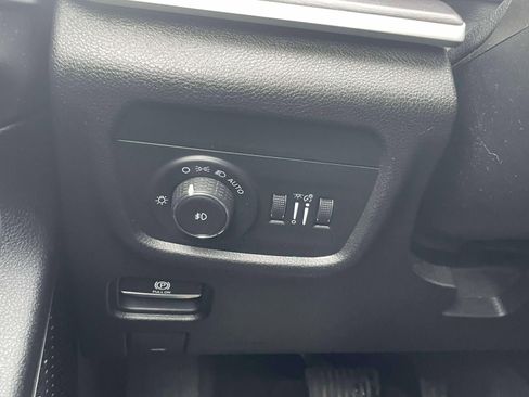 Used 2021 Jeep Grand Cherokee L Limited image 20