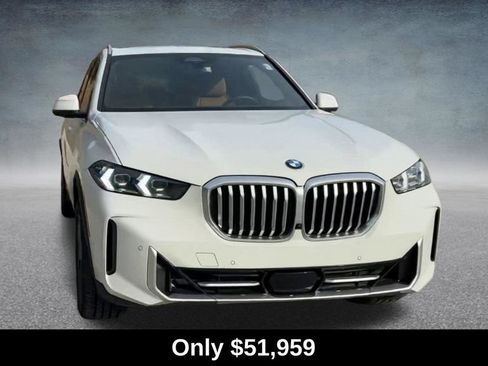 Used 2024 BMW X5 xDrive40i w/ Premium Package AWD/4WD image 4