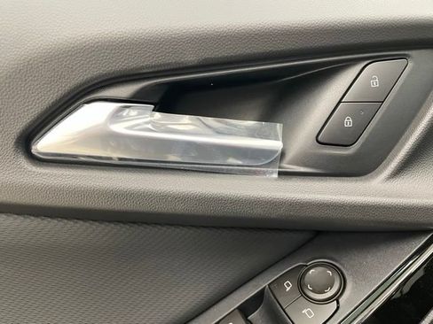 New 2026 Chevrolet Equinox LT AWD/4WD image 9