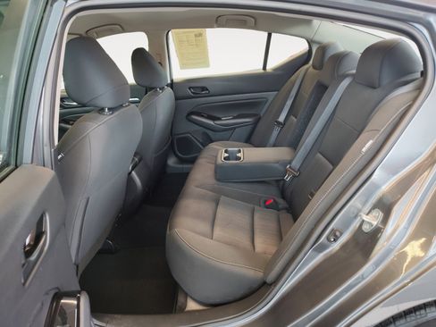Used 2023 Nissan Altima 2.5 SV FWD image 24