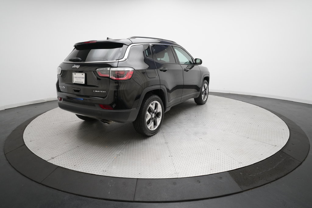 Used 2018 Jeep Compass Limited w/ Navigation Group AWD/4WD image 33