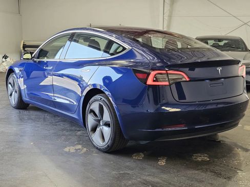 Used 2017 Tesla Model 3 Long Range RWD image 2