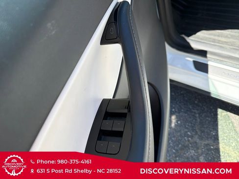 Used 2021 Tesla Model Y Long Range AWD/4WD image 15