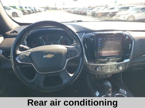 Used 2023 Chevrolet Traverse LT image 5
