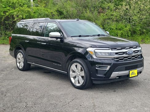 Used 2024 Ford Expedition Max Platinum AWD/4WD image 3