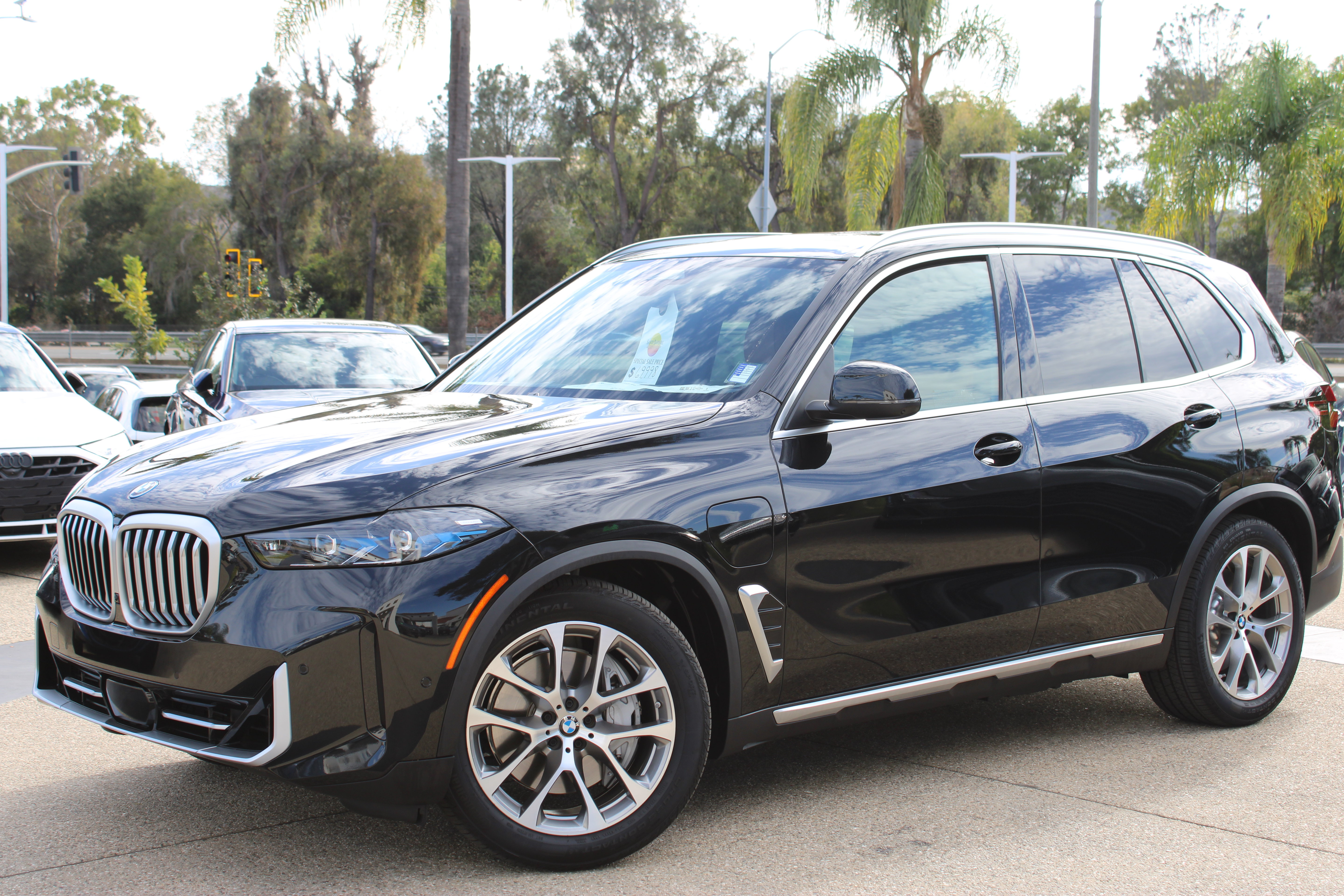 Used 2026 BMW X5 xDrive50e w/ Parking Assistance Package AWD/4WD image 1