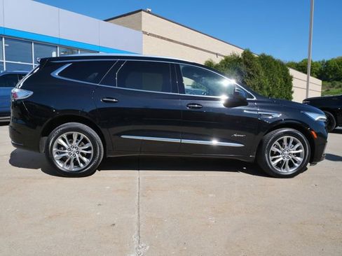 Used 2023 Buick Enclave Avenir w/ Avenir Technology Package AWD/4WD image 8