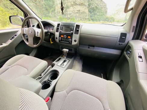 Used 2018 Nissan Frontier SV RWD image 28
