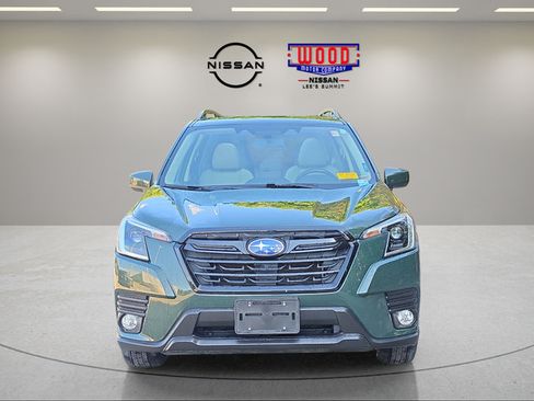 Used 2023 Subaru Forester Premium AWD/4WD image 6