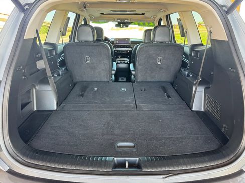 Used 2022 Kia Telluride EX w/ EX Premium Package image 17
