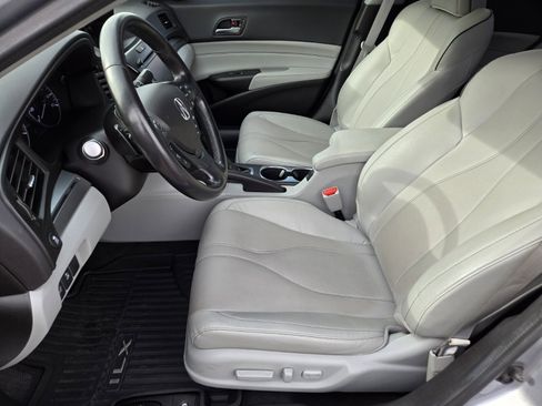Used 2020 Acura ILX Premium Package image 11