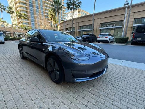 Used 2021 Tesla Model 3 Standard Range Plus image 2