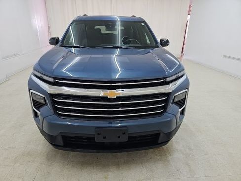 Used 2025 Chevrolet Traverse LT AWD/4WD image 14
