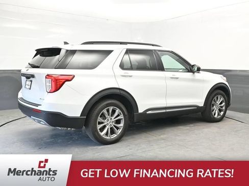 Used 2022 Ford Explorer XLT w/ Equipment Group 202A AWD/4WD image 8