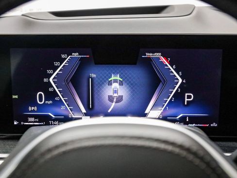 Certified 2024 BMW X5 xDrive40i w/ M Sport Package image 25