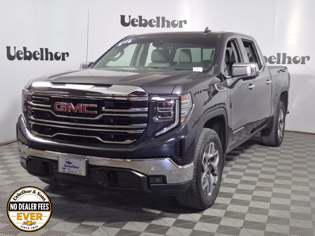 Used 2023 GMC Sierra 1500 SLT w/ SLT Premium Plus Package AWD/4WD image 4