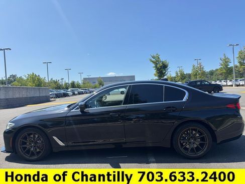 Used 2022 BMW 530i xDrive w/ Premium Package AWD/4WD image 4