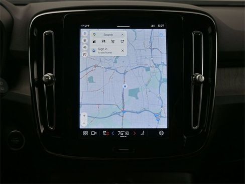 Used 2023 Volvo XC40 B5 Plus w/ Protection Package Premier image 14