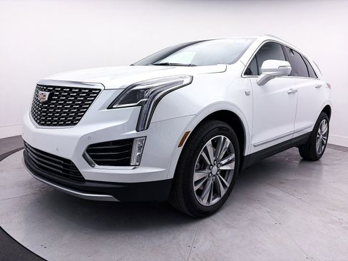 Used 2025 Cadillac XT5 Premium Luxury image 14