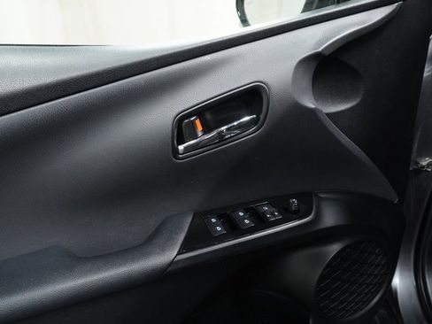 Used 2017 Toyota Prius Four image 18
