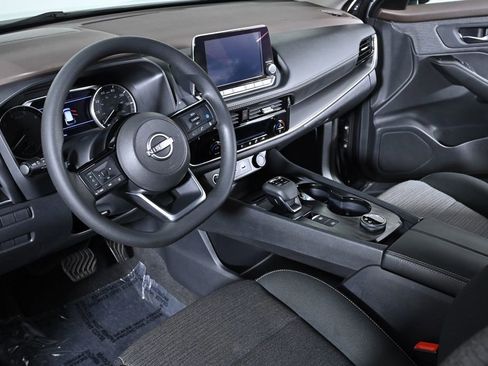 Certified 2023 Nissan Rogue SV image 12