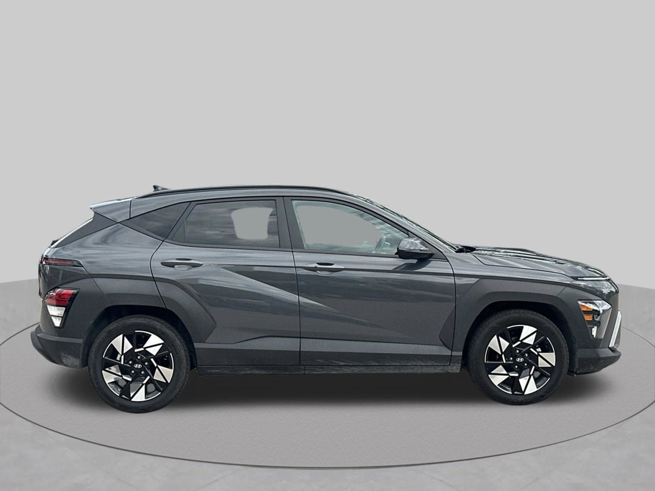 Used 2025 Hyundai Kona SEL FWD image 6