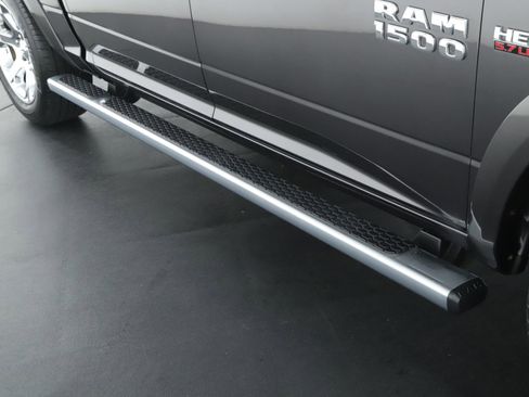 Used 2017 RAM 1500 Laramie w/ Convenience Group image 20