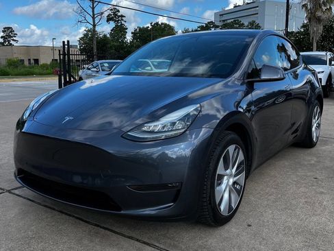 Used 2020 Tesla Model Y Long Range AWD/4WD image 1