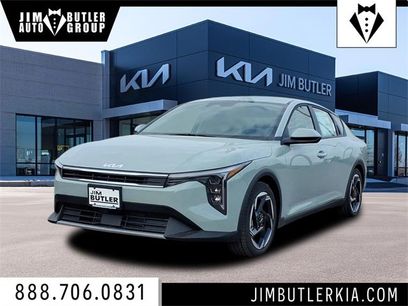 New 2025 Kia K4 EX