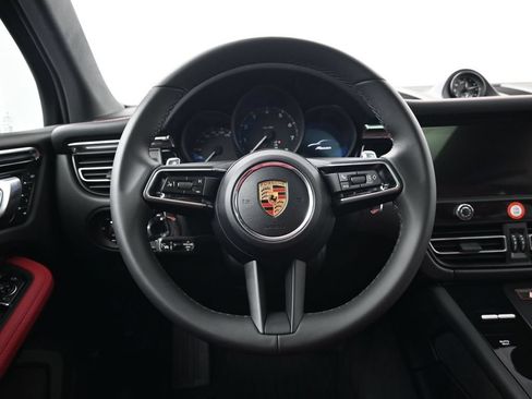 Used 2026 Porsche Macan AWD/4WD image 13