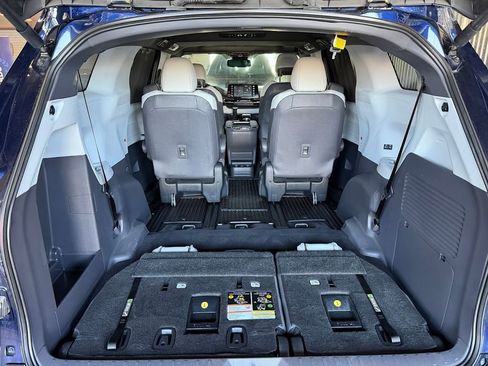 Used 2024 Toyota Sienna XSE AWD/4WD image 34