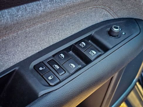 Certified 2024 Jeep Compass Latitude image 10