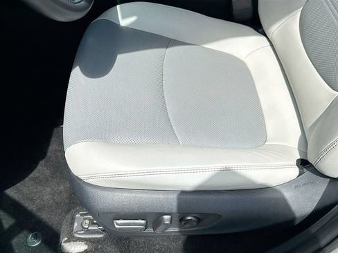 Used 2024 Toyota RAV4 Limited AWD/4WD image 22