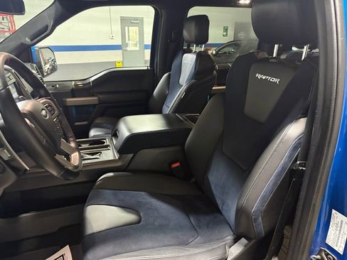 Used 2019 Ford F150 Raptor w/ Equipment Group 802A Luxury AWD/4WD image 11