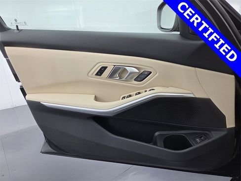 Certified 2025 BMW 330i Sedan w/ Convenience Package image 38
