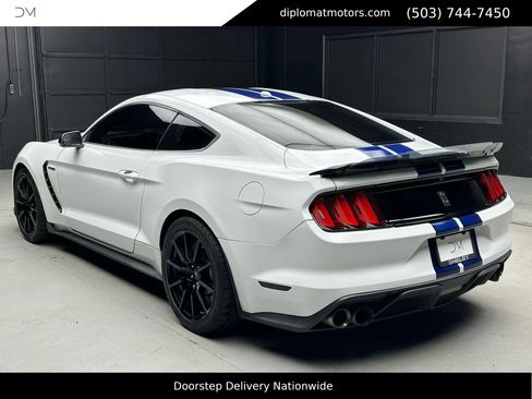 Used 2016 Ford Mustang Shelby GT350 w/ Technology Package image 5