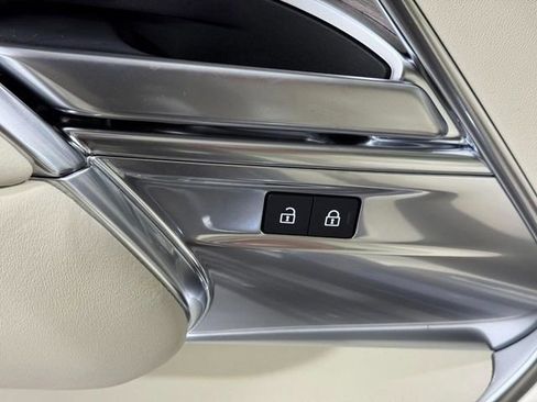 New 2026 Land Rover Range Rover Long Wheelbase Autobiography AWD/4WD image 27