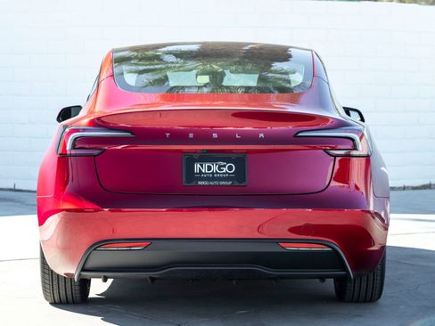 Used 2025 Tesla Model 3 image 9