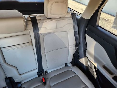 New 2026 Lincoln Corsair Premiere image 15