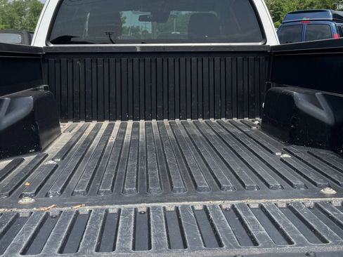 Used 2022 Toyota Tacoma SR RWD image 8