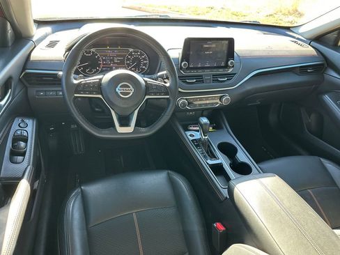 Used 2019 Nissan Altima 2.5 SR w/ SR Premium Package image 22