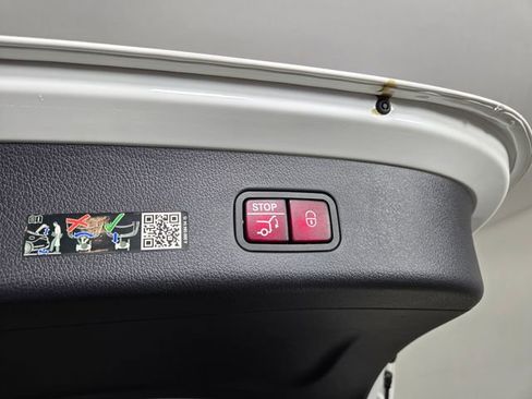 Certified 2023 Mercedes-Benz GLC 300 GLC 300 image 13